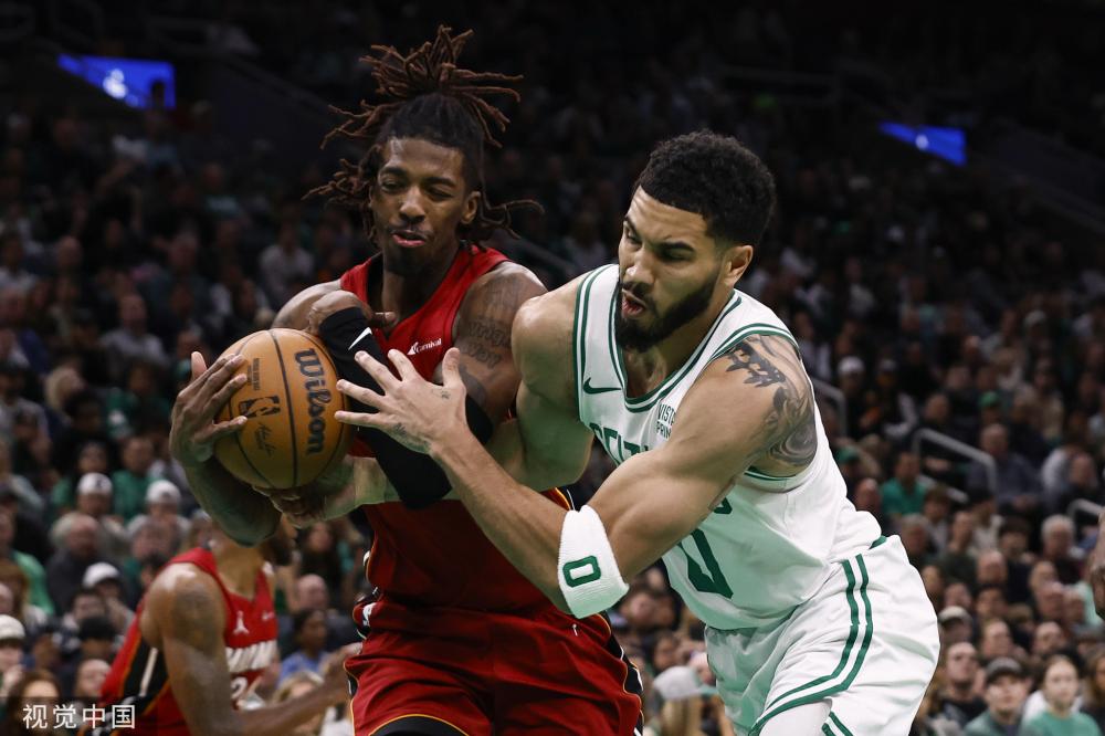 场观看他比 场观看他比